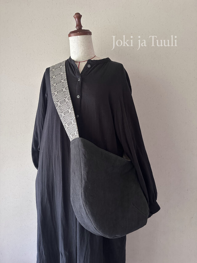 [手織りベルトリネンショルダーバッグ] ブラック