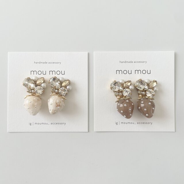 2色のいちごちゃん white / brown 【 ﾋﾟｱｽ / ｲﾔﾘﾝｸﾞ】 | iichi 日々の