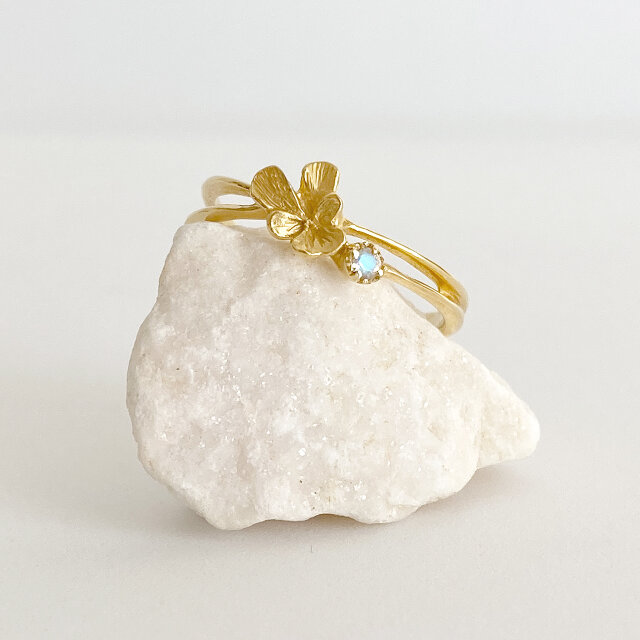 ビオラの巻きつきリング