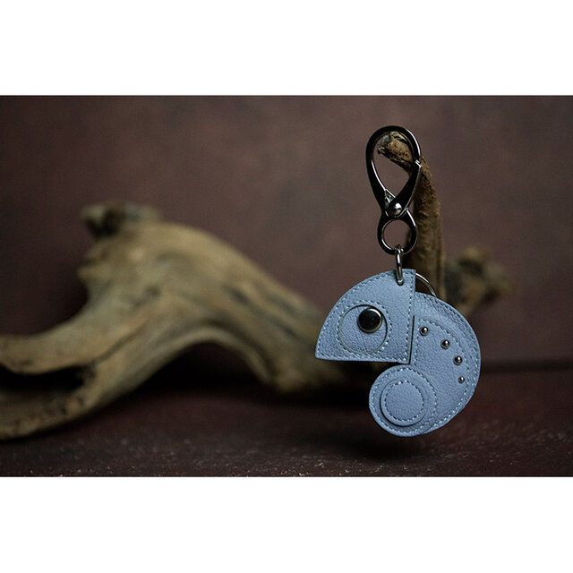 カメレオン デザイン / ヤギ革 キーホルダー ( スモール / カンパニュラ )