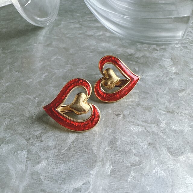 YA171-【 AVON 】エイボン・ヴィンテージイヤリング 1989 Red Enamel Open Heart