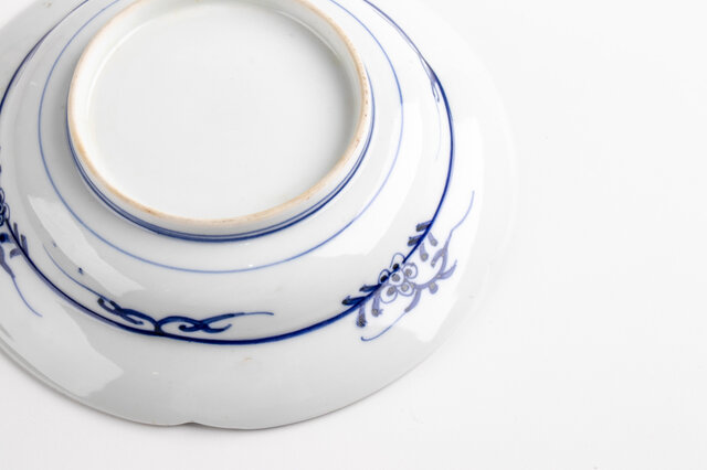 古伊万里 染付輪花菊花文平鉢 1客 明治時代 D714 個体A | iichi