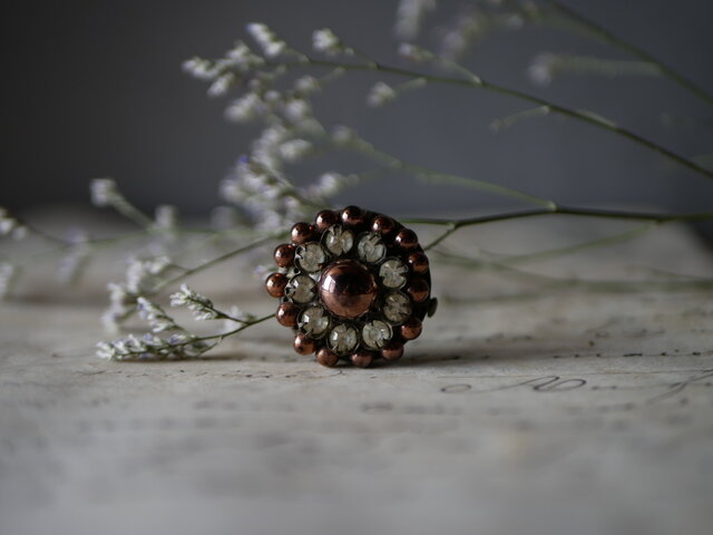 ヴィンテージブローチ ペーストガラス×ビーズ フランスブロカント