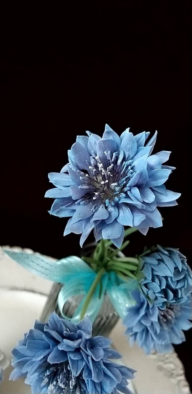 ☆粘土の花[アンティークな矢車草]☆ | iichi 日々の暮らしを心地よく