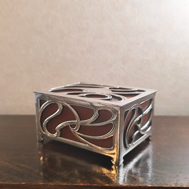 アンティーク　ドイツWMF社  ユーゲントシュティール  シガレットボックス(小物入れ)  幅12.5cm 【YG368】