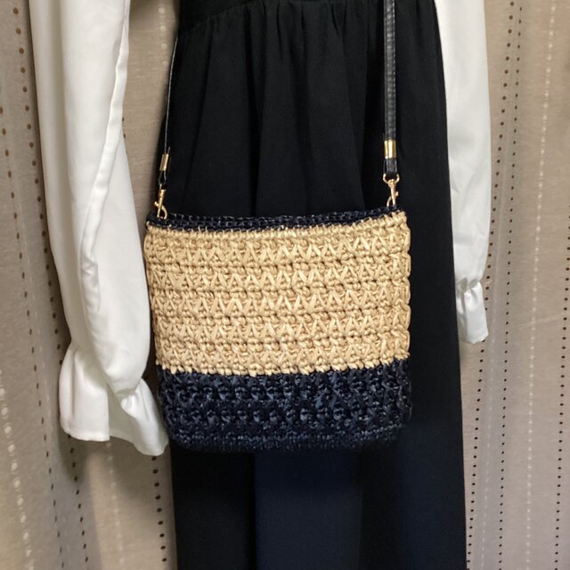 ＜受注制作＞軽量　エコアンダリヤのショルダーバッグ ／ カゴバッグ ／ 内布、底板、マグネットボタン付き