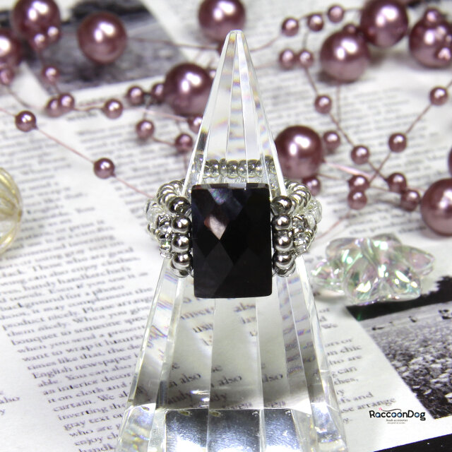 ジルコニア・ジェットリング（キュービックジルコニア ビーズリング）《ビーズアクセサリー》