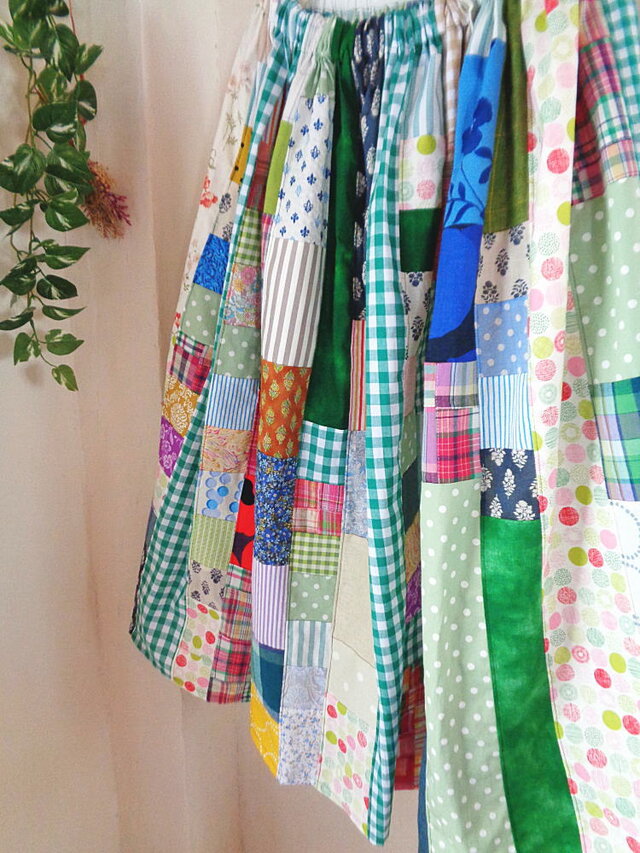 sold クリームソーダ♥絵画なパッチワークスカート♥ボリューム