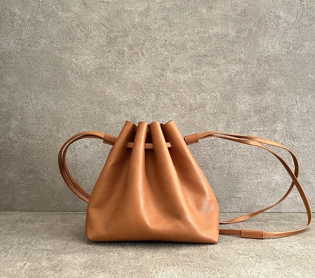 定価8万 イタリア製 レザーハンドバッグ チェーン 巾着 キャメル it-68722a3072de9-1200.jpg