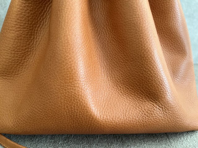 巾着バッグ キャメル イタリアンレザー ＜F＞ | iichi 日々の暮らしを