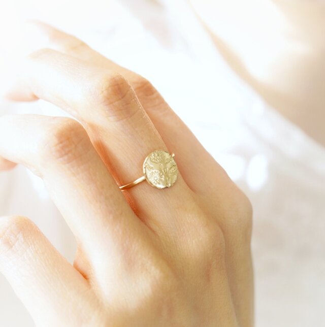 誕生花 (選べる3種)/イニシャル》シグネットリング コイン 誕生花 (選べる3種)/イニシャル》シグネットリング コイン