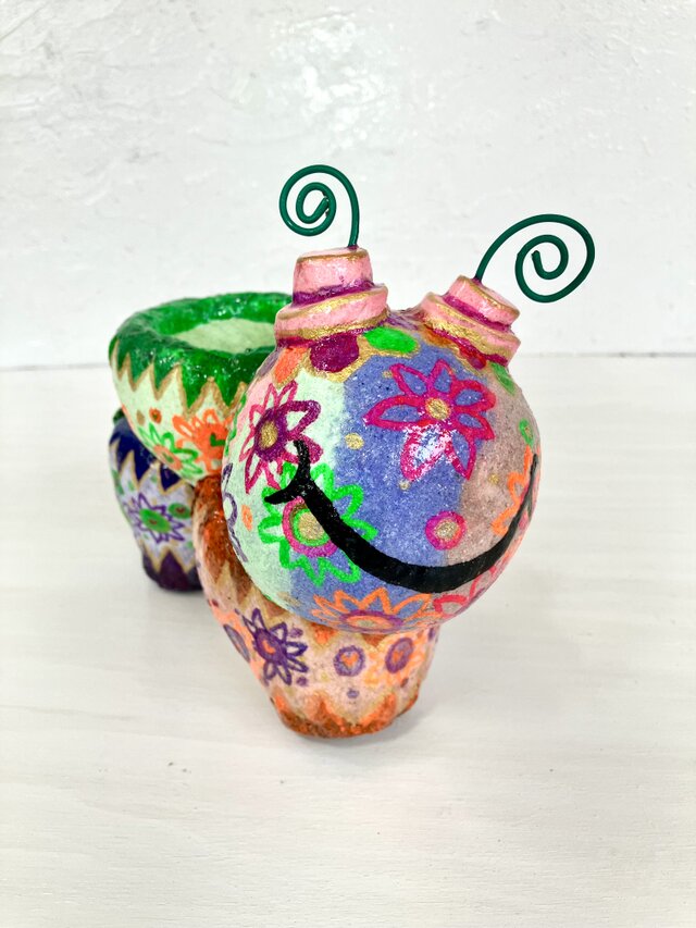 青虫　プランター　オブジェ手作り　セメント　植木鉢