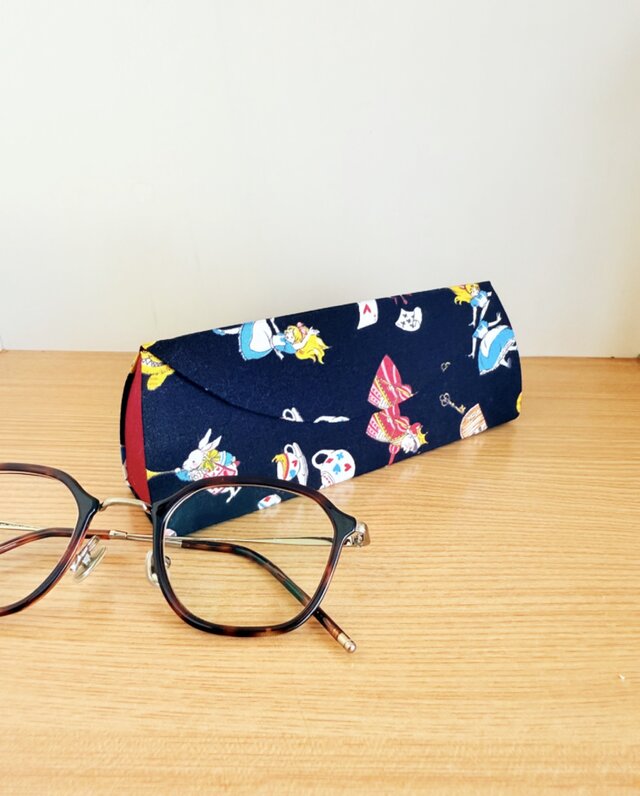 【受注制作】メガネケース（アリス×赤）