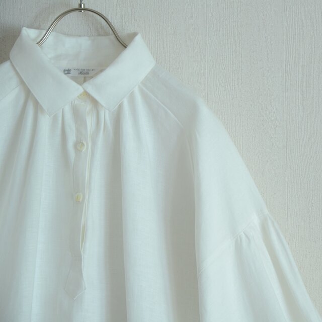 Ｙ様専用オーダーページ　ブルーの丸襟半袖シャツと白の丸襟ドロップシャツ