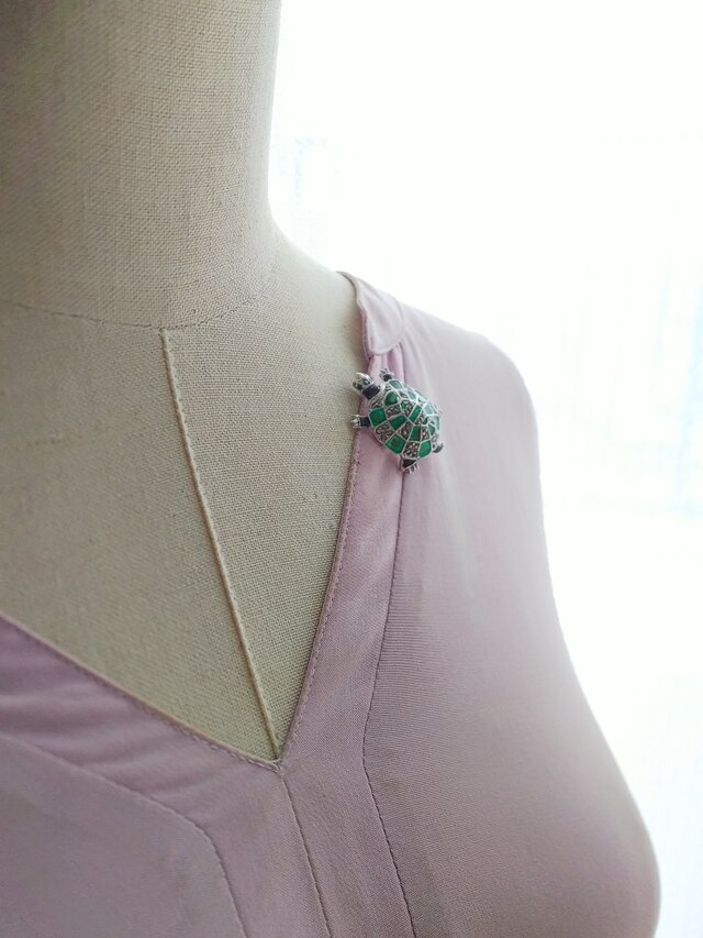 ヴィンテージ　エナメル マーカサイト　ペンダントトップ　シルバー９２５ マーカサイトのスクエア装飾クロス ビンテージ SILVER 925 ペンダント