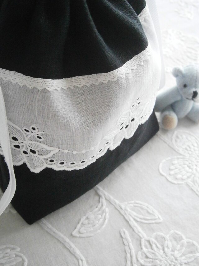 刺繍lace×linen pouch