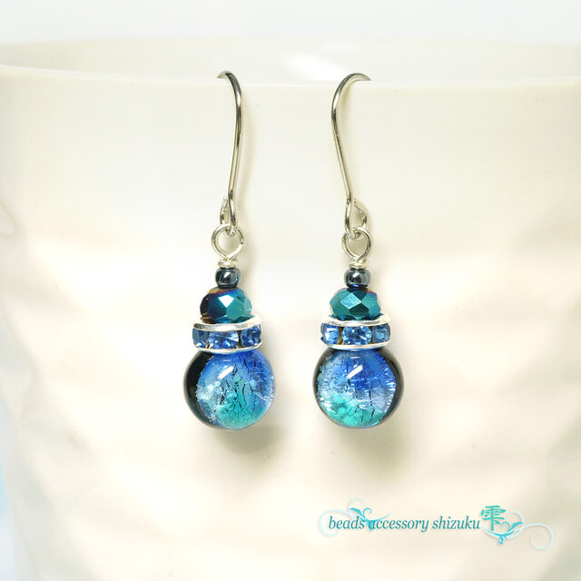 【蓄光】ホタル玉ピアス＊タケトミマリン