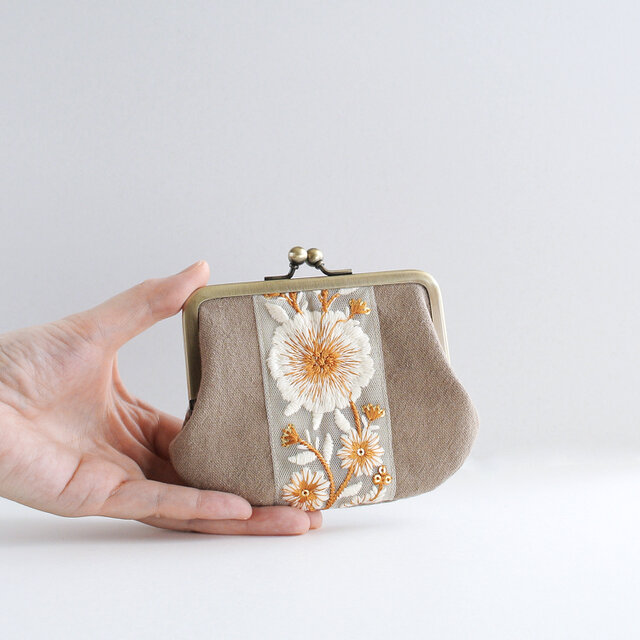 インド刺繍リボンのシンプルながま口 ブラウン | iichi 日々の暮らしを