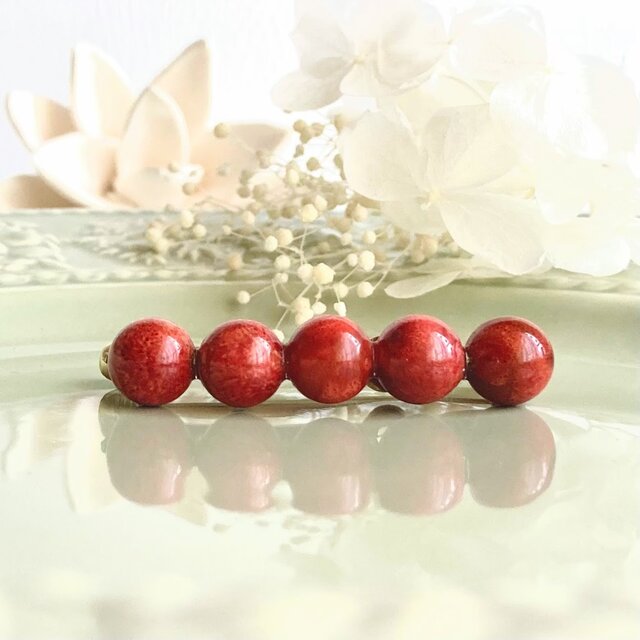 アフリカ珊瑚のシンプルブローチ