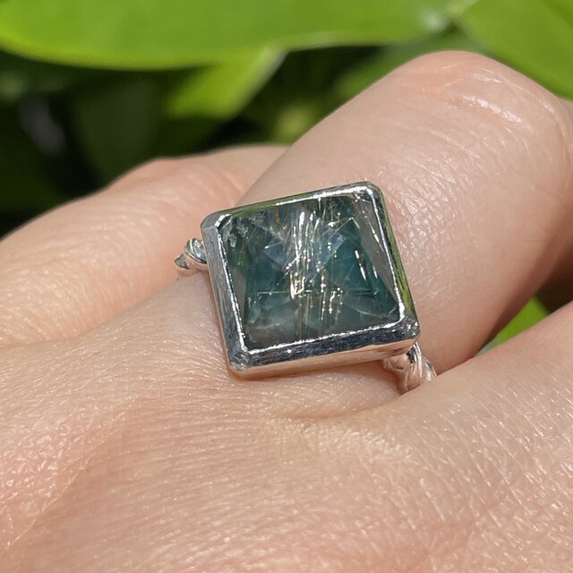 アパタイト×ルチルクォーツ ダブレット ストーン リング シルバー 251-4 アパタイト × ルチルクォーツ ダブレット石 SQ立体カット シルバー