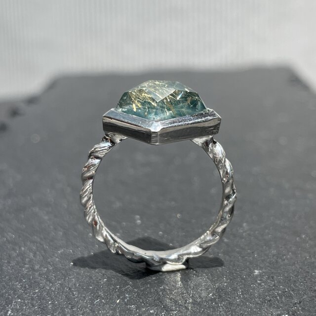 アパタイト×ルチルクォーツ ダブレット ストーン リング シルバー 251-4 アパタイト × ルチルクォーツ ダブレット石 SQ立体カット シルバー