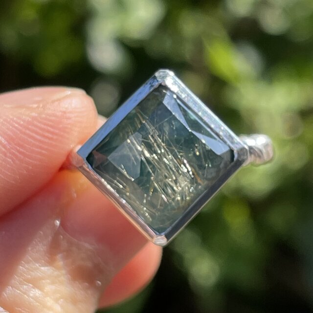 アパタイト × ルチルクォーツ ダブレット石 SQ立体カット シルバー