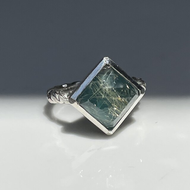 アパタイト×ルチルクォーツ ダブレット ストーン リング シルバー 251-4 アパタイト × ルチルクォーツ ダブレット石 SQ立体カット シルバー