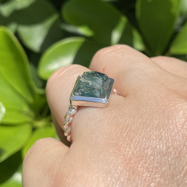 アパタイト×ルチルクォーツ ダブレット ストーン リング シルバー 251-4 アパタイト × ルチルクォーツ ダブレット石 SQ立体カット シルバー