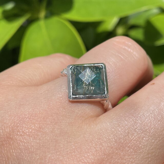 アパタイト × ルチルクォーツ ダブレット石 SQ立体カット シルバー