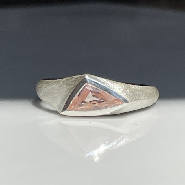 さふぁい ピンク サファイア 0.8ct トライアングル ミックスカット 印台