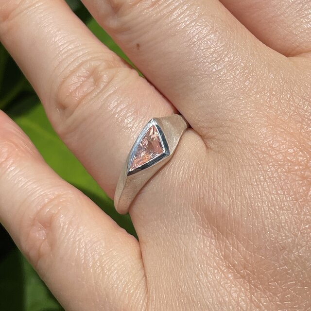 さふぁい ピンク サファイア 0.8ct トライアングル ミックスカット 印台