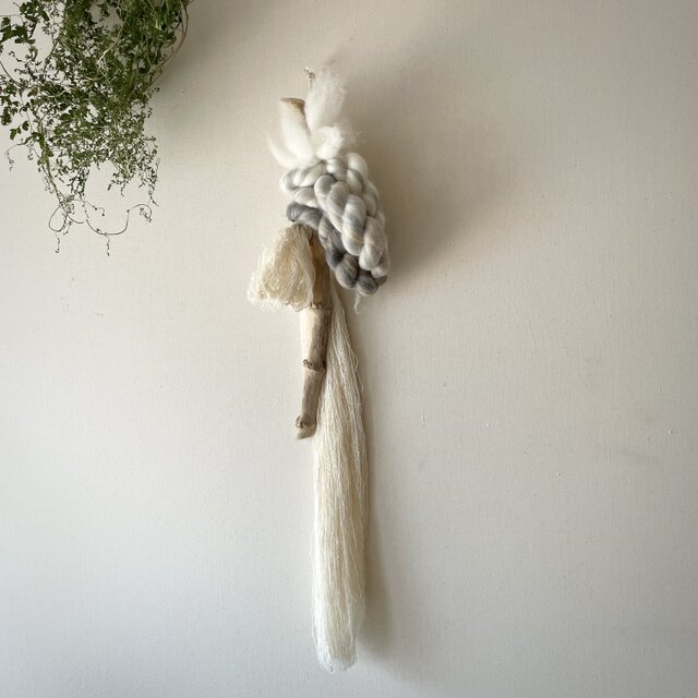 流木 オブジェ 『貝の記憶を聴く。』 | iichi 日々の暮らしを心地よく