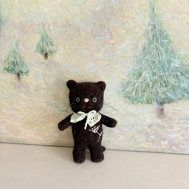 そっと たたずむ 黒ねこさん