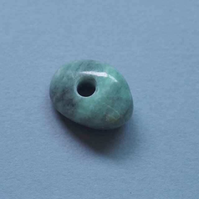 糸魚川翡翠　約3ミリ穴のいろんなビーズ03