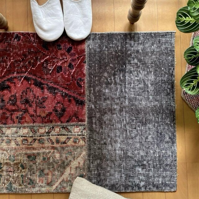 55×86 パッチワーク　グレイボタニカル　深み赤　トルコヴィンテージラグ 55×86 パッチワーク グレイボタニカル 深み赤 トルコ