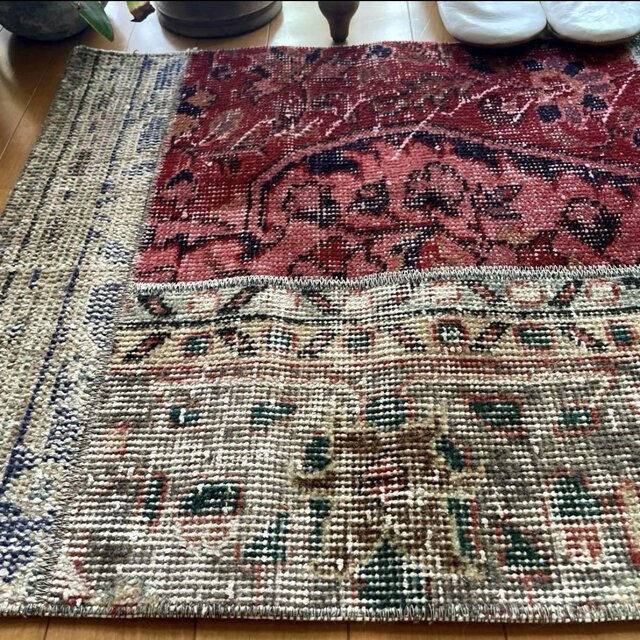 55×86 パッチワーク　グレイボタニカル　深み赤　トルコヴィンテージラグ 55×86 パッチワーク グレイボタニカル 深み赤 トルコ