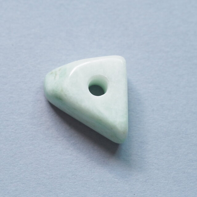 糸魚川翡翠　約3ミリ穴のいろんなビーズ08