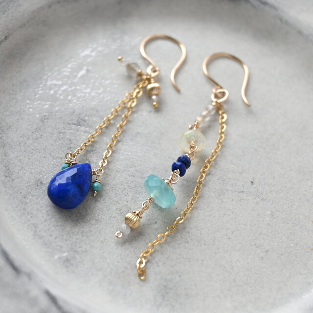ラピスラズリのアシンメトリーピアスA・イヤリング変更可