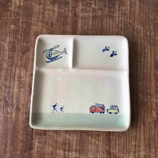 角仕切りプレート　うさぎのパトロール