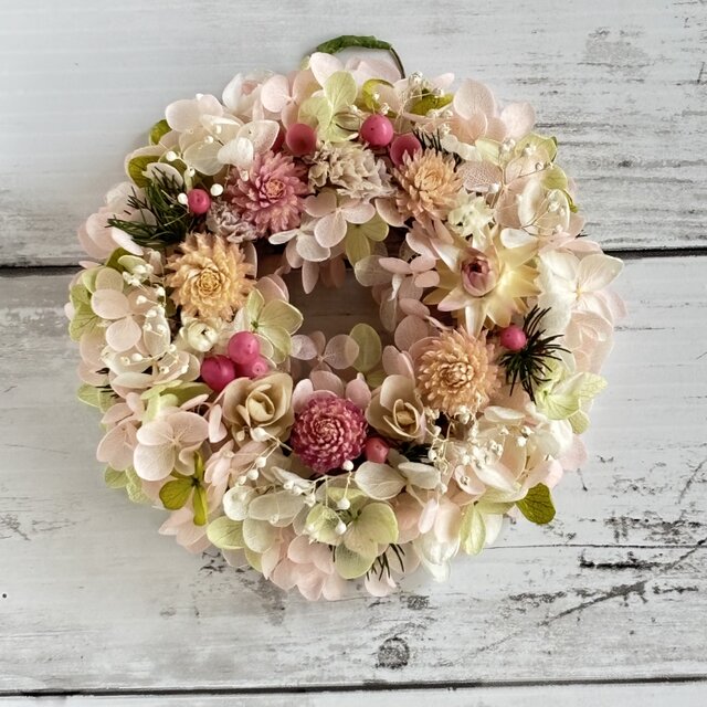 こんもり小さな！千日紅のミニリース | iichi 日々の暮らしを心地よく