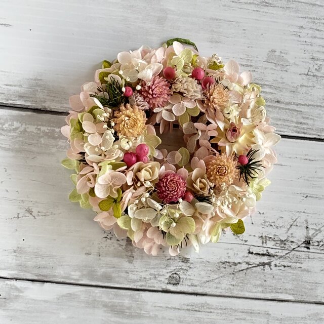 こんもり小さな！千日紅のミニリース | iichi 日々の暮らしを心地よく