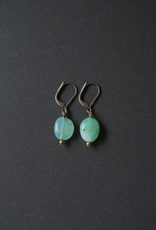 クリソプレーズのピアス