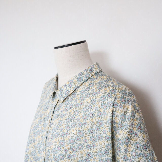 リバティ　セラダインのゆったりシャツ