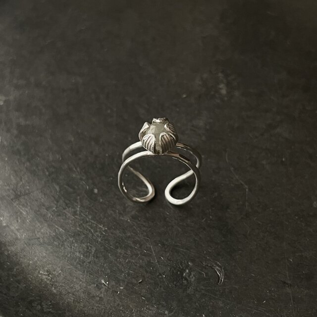 プレナイトの蕾リング