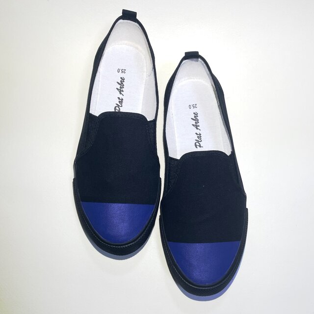 軽くて履きやすいネイビートゥスリッポン (オールブラックxマットネイビー) 22.5cm〜30cm