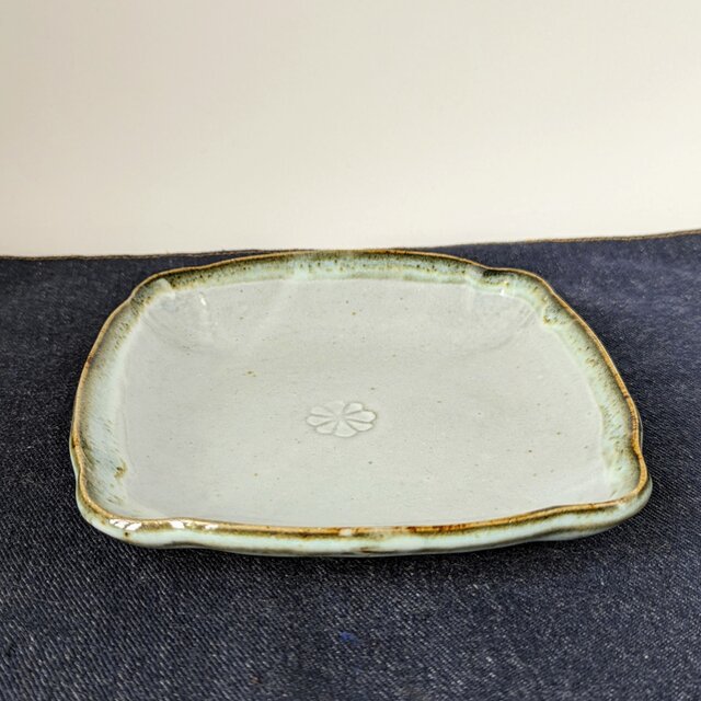 白い角皿 【中皿 皿 取皿 窯元 和 陶器 】 | iichi 日々の暮らし