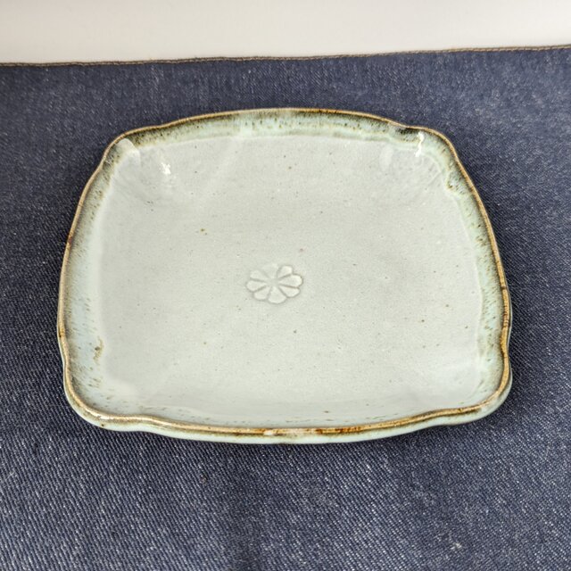 白い角皿 【中皿 皿 取皿 窯元 和 陶器 】 | iichi 日々の暮らし