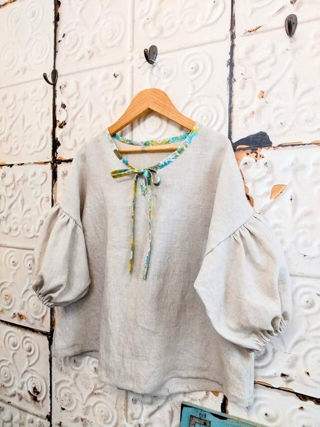 キナリリネン&リバティパフスリーブブラウス