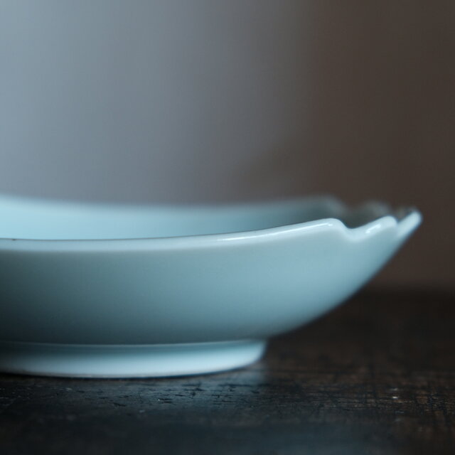 格子柄と海老◇美濃焼 青磁銀彩変形皿 刺身皿 丁寧な暮らしに。古民家