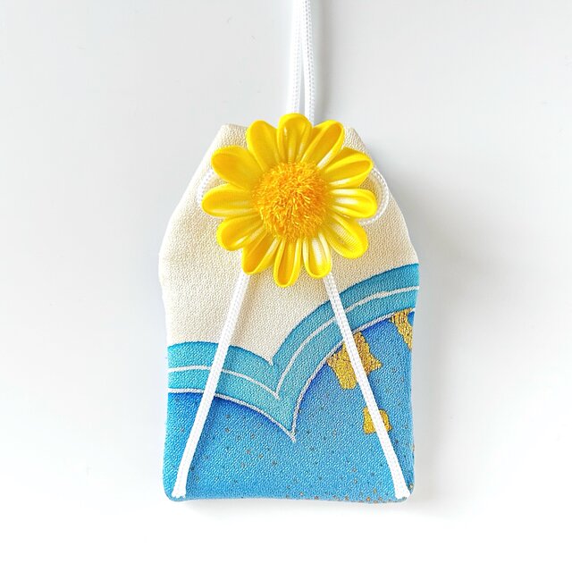 向日葵と海辺の記憶）元巫女が作る花のお守り袋 | iichi 日々の暮らし